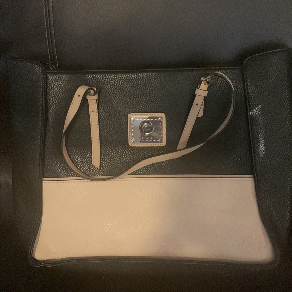G by Guess Purse 👜 - Picture 7 of 12